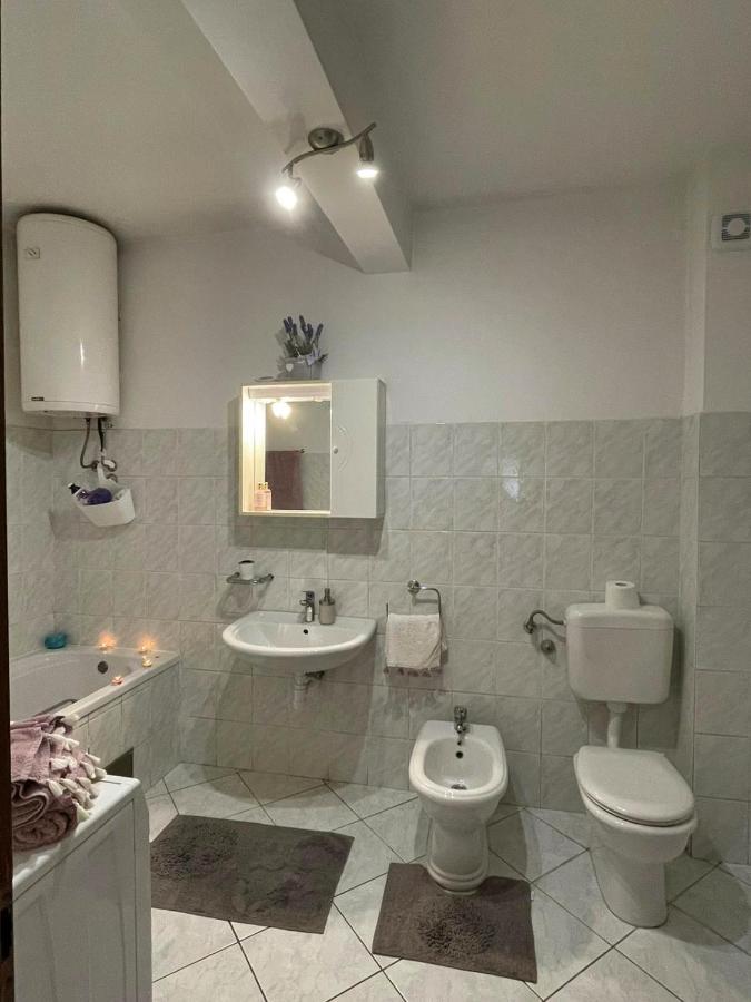 Sun Side Apartment Kastela Luaran gambar